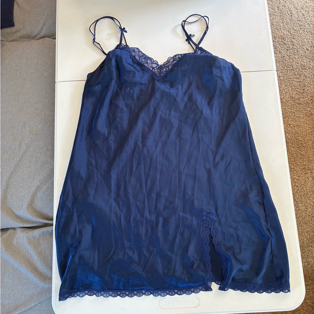 Victoria’s Secret Large Blue Slip